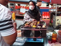 Menkes Senang Jajanan Kukusan Viral, Minta Lebih Banyak yang Jual Makanan Sehat
