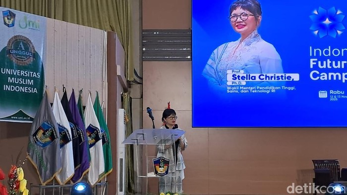 Wakil Menteri Pendidikan Tinggi, Sains, dan Teknologi (Diktisaintek) Stella Christie saat membawakan materi di FLC 2025 UMI Makassar.