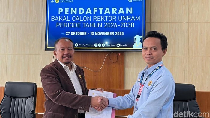 Yusron Saadi resmi mendaftarkan diri sebagai calon Rektor Universitas Mataram (Unram) periode 2026-2030 pada, Rabu (13/11/2025).