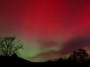 Video: Aurora Nongol di Langit Prancis