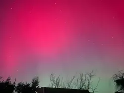 Cantiknya Warna-warni Aurora di Langit Amerika, Eropa, hingga Australia