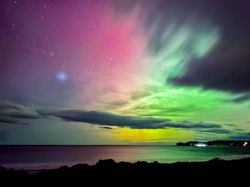 Cantiknya Warna-warni Aurora di Langit Amerika, Eropa, hingga Australia