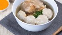 Bakso Gepeng Mantul yang berlokasi di kawasan Emerald Bintaro, Parigi, Tangerang Selatan juga bisa dicoba. Tersedia 9 menu bakso yang lezat, seperti bakso gepeng polos, bakso gepeng dan tetelan, dan lainnya. Harga seporsinya mulai dari Rp 20.000-an. Foto: Google Review