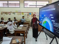 Ketika Guru Tak Lagi Aman Mendidik