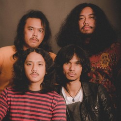 Black Horses Hantam Sunyi Lewat Distorsi Menggema