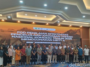Banyaknya Sampah Plastik di Perairan TN Komodo Belum Teratasi
