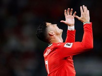 Ronaldo Minta Disoraki Fans Tuan Rumah saat Irlandia Vs Portugal