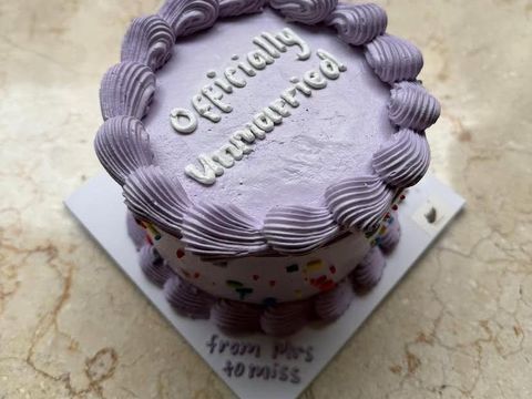 Divorce cake Tasya Farasya