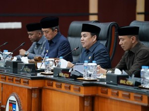 Doa yang Terselip untuk Para Ayah di Ruang Paripurna DPRD Kota Bogor