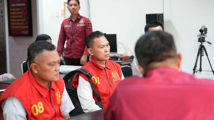 Dua Tersangka Kasus Jaksa Gadungan Diserahkan ke Jaksa Penuntut Umum