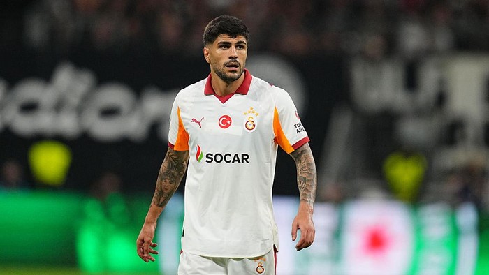 Eren Elmali (Galatasaray)  looks on during the Champions League group game between Eintracht Frankfurt and Galatasaray at the Deutsche Bank Park, Frankfurt, Germany, on September 18, 2025. (Photo by Ulrik Pedersen/NurPhoto via Getty Images)