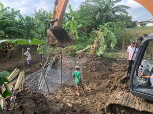 Gerak Cepat Pemkab Gresik Tangani Banjir Imbas Tanggul Kali Cermen Jebol