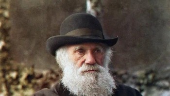 Foto Charles Darwin oleh Elliott dan Fry, 29 November 1881. Foto: Boredpanda