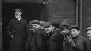 Dokumentasi pertama yang dibuktikan mengenai tanda V dalam artian ofensif pada tahun 1901 Foto: Boredpanda