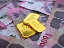 Harga Emas Antam Hari Ini Jatuh!