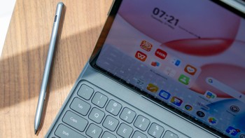 Honor Pad 10 menawarkan pengalaman bekerja seperti di PC dengan adanya Honor Pad 10 Smart Bluetooth Keyboard, Honor Choice Pencil dan aplikasi Honor Docs. Foto: Honor
