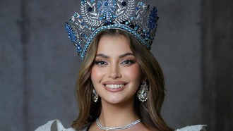 Potret Cantik Penyanyi 'Death Metal' Viral Kini Jadi Miss World Chili 2025