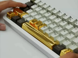 Gokil! Insta360 Hadiahi Karyawan Keycaps Emas Rp 700 Juta