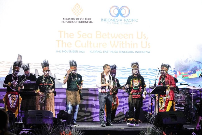 Kemenbud Gaungkan Persatuan Asia-Pasifik Lewat Malam Budaya IPACS 2025