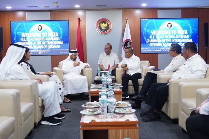 Kepala Badan Nasional Penanggulangan Terorisme (BNPT) Eddy Hartono saat menerima kunjungan kehormatan Chairman of the International Steering Board of Hedayah Dr. Ali Rashid Alnuaimi, di Jakarta pada Rabu (12/11).