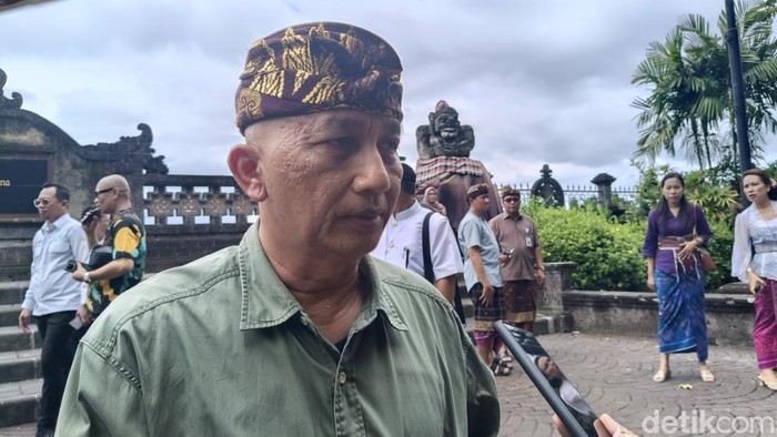 Kepala Dinas Ketenagakerjaan dan ESDM Bali Ida Bagus Setiawan saat dijumpai di Lapangan Puputan Margarana, Niti Mandala Denpasar, Kamis (13/11/2025).