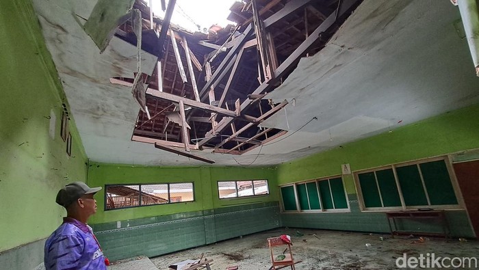 Kondisi ruangan kelas di SDN Plosogenuk 1, Kecamatan Perak, Jombang