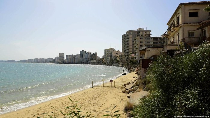 Kota Varosha di Pulau Siprus yang kini jadi kota mati