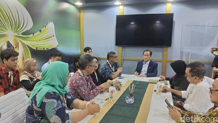 Menteri LH Bertemu Organisasi Lingkungan di COP Brasil, Ini yang Dibahas