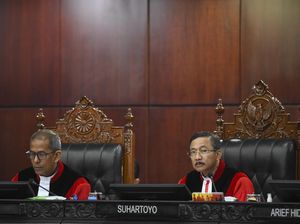 Video MK Tolak Gugatan Jabatan Kapolri Berakhir Ikut Periode Presiden