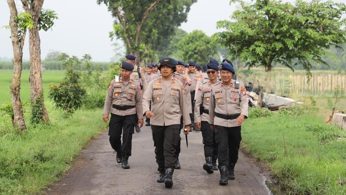 Napak Tilas dan Bakti Sosial Warnai Peringatan HUT ke-80 Korps Brimob Polri di Polres Kediri