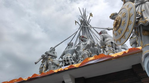 Patung Mekotek di Desa Wisata Munggu, Kecamatan Mengwi, Badung. (Foto: Agus Eka/detikBali)