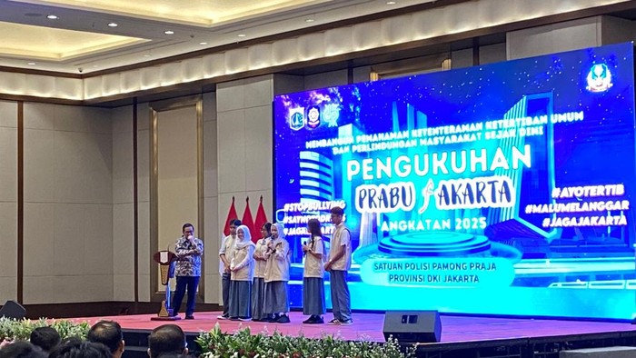 Pramono Kukuhkan 1.005 Pelajar Duta Trantibum, Ajak Ikut Jaga Jakarta