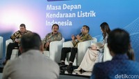 Isu tersebut meliputi kebijakan pemerintah, kesiapan infrastruktur pengisian daya, hingga kolaborasi lintas sektor.