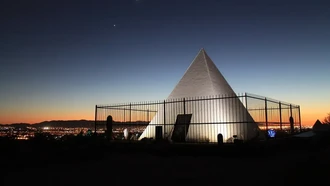 Ditemukan Piramida Misterius, Warnanya Putih dan Bukan di Mesir