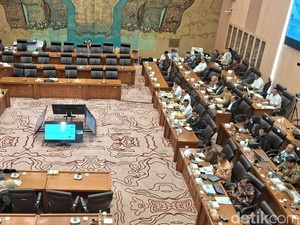 ESDM Buka-bukaan RI Masih Andalkan Batu Bara buat Listrik