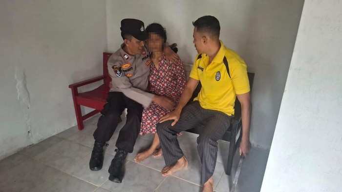 Polisi mengamankan pelaku pembacokan terhadap pedagang makanan di Desa Selabaya, Kecamatan Kalimanah, Kabupaten Purbalingga, Kamis (13/11/2025).