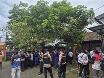 Polisi Amankan Pipa Besi-Sabit Saat Sidang Vonis Mangku Luwes di PN Bangli