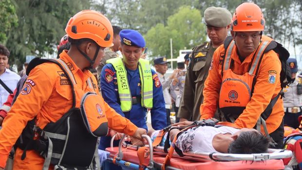 Polres dan Pemkab Kepulauan Seribu menggelar Apel dan Simulasi Kesiapsiagaan Menghadapi Bencana Hidrometeorologi, Kamis (13/11/2025).