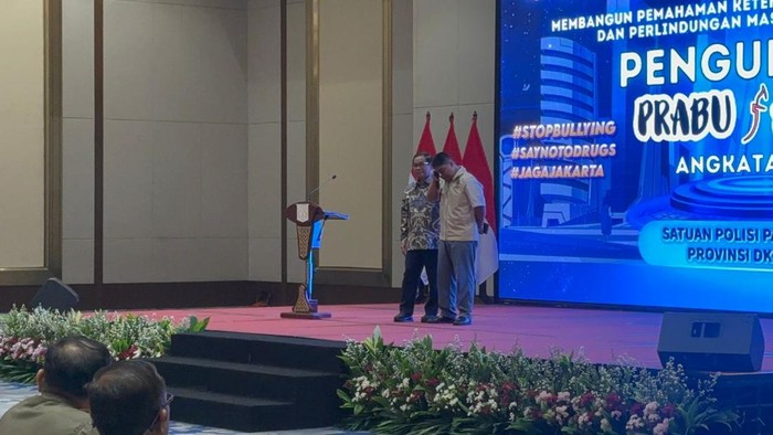 Momen Siswa SMAN 72 Nangis Saat Cerita-Sampaikan Terima Kasih ke Pramono