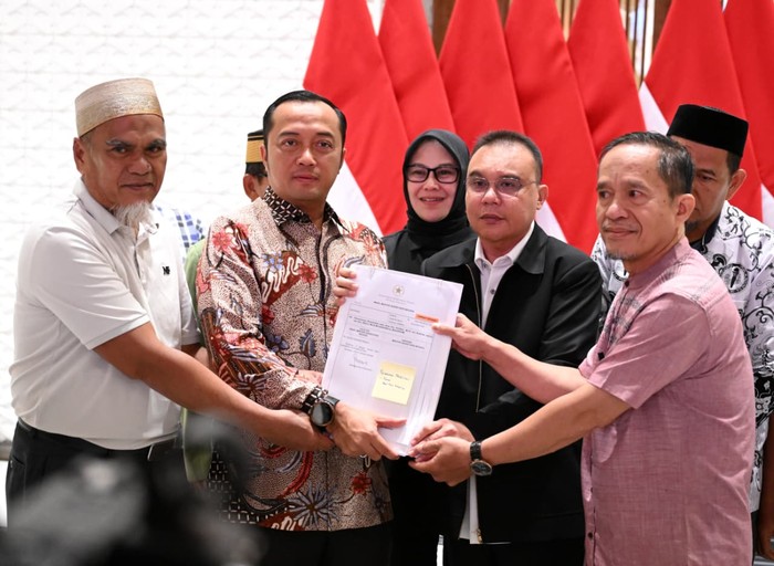 Presiden Prabowo berikan hak rehabilitas kepada 2 guru di Luwu Utara