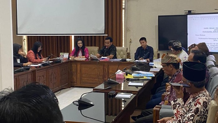 PT BSI hearing dengan DPRD Banyuwangi