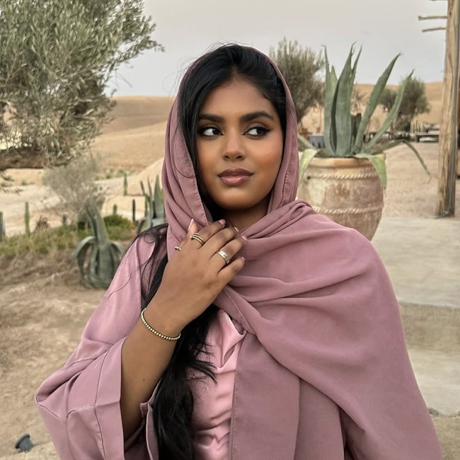 Sosok Roma Riaz, Miss Universe Pakistan yang Di-bully karena Warna Kulit