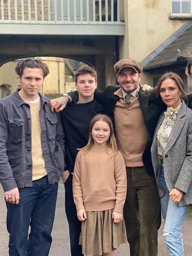 Foto: Deretan Rumah Mewah Milik David dan Victoria Beckham