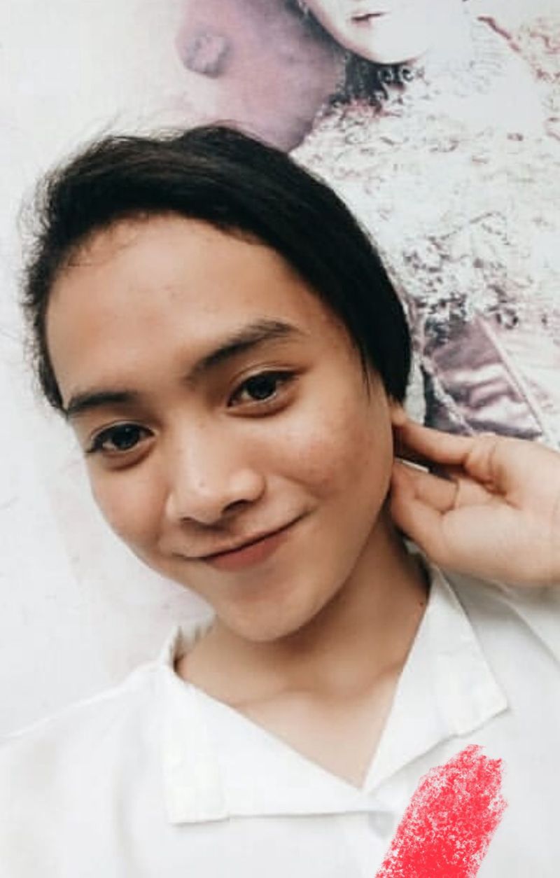 Sister Hong Lombok viral bernama Deni berasal dari Praya Timur, Lombok Tengah, dan akrab disapa Dea Lipa. (Foto: Facebook @Diana_Arkayanti)