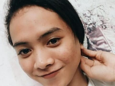 Sister Hong Lombok viral bernama Deni berasal dari Praya Timur, Lombok Tengah, dan akrab disapa Dea Lipa. (Foto: Facebook @Diana_Arkayanti)