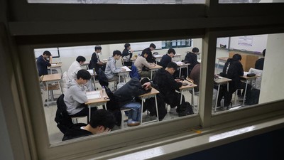 Suasana Hening Menyelimuti Seoul Saat Ujian Masuk Universitas Dimulai