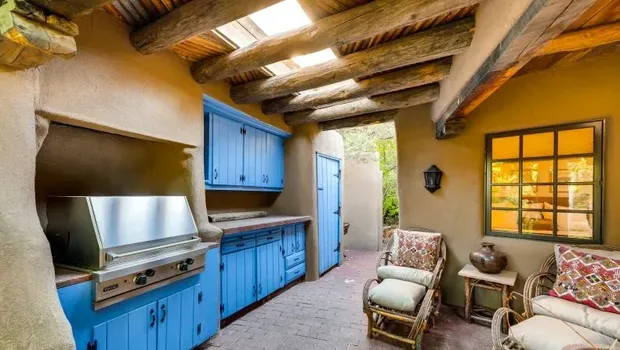 Tampilan dapur semi outdoor/Santa Fe Properties, anggota Luxury Portfolio International, Santa Fe Properties, Luxury Portfolio International Tampilan dapur semi outdoor