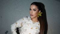 Ia mengatakan, belakangan memang lagi jarang meng-update kehidupannya di media sosial. Makanya belakangan ini, lagi jarang banget update. Lagi terlalu chaos memongnya, tapi memong pasti bisa, katanya. Foto: Instagram @tasyafarasya