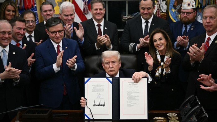 Trump Teken RUU Akhiri Shutdown Pemerintah AS