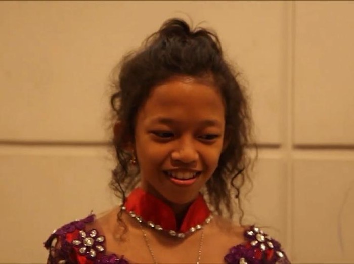 Ummi Quary dan penampilannya yang glow up.